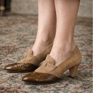 Red Cross Vintage1940s  Tan Suede Brown Patent Leather Cap Toe Block Heel Pumps